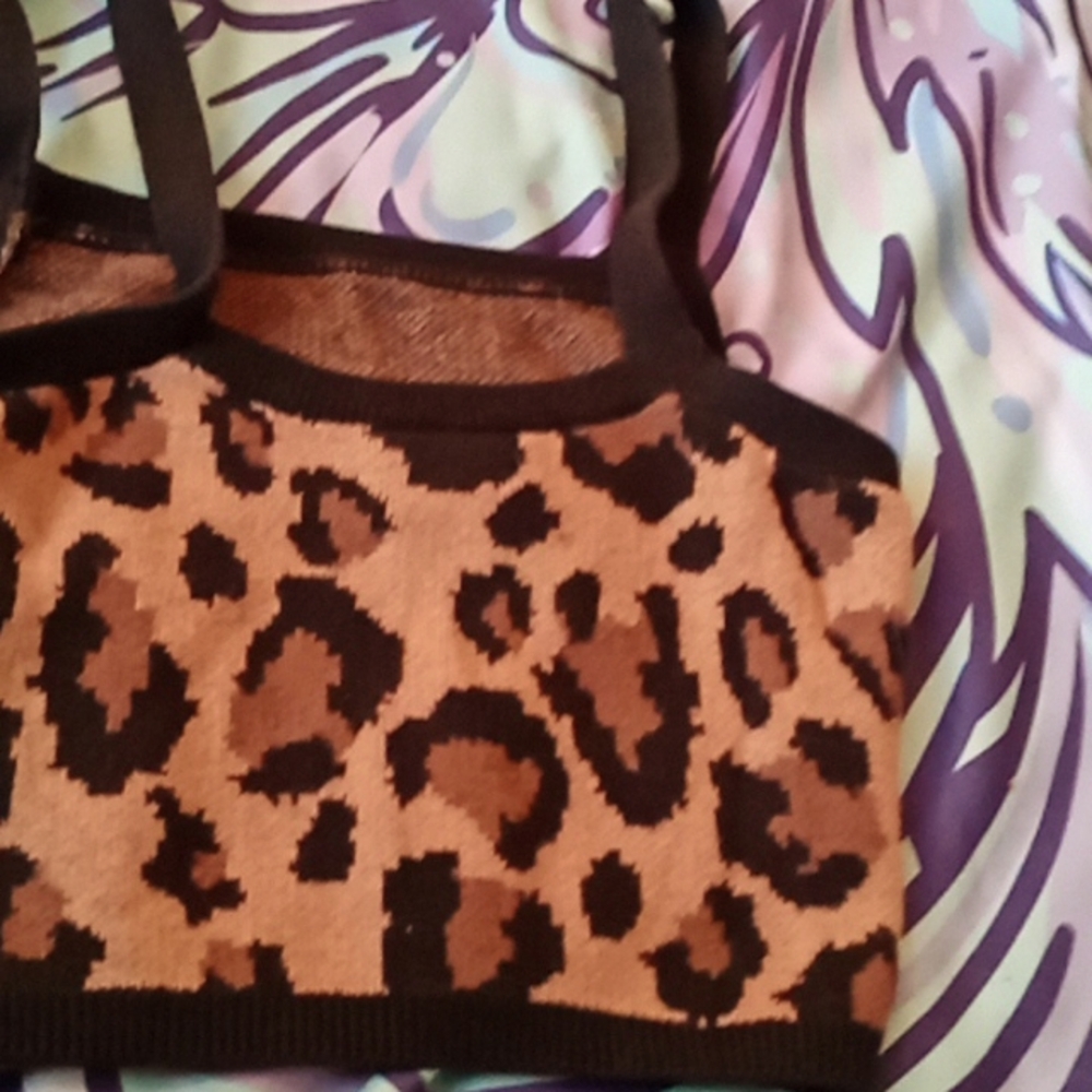 Cheetah Print Knit Crop Top XS - Picture 3 of 3